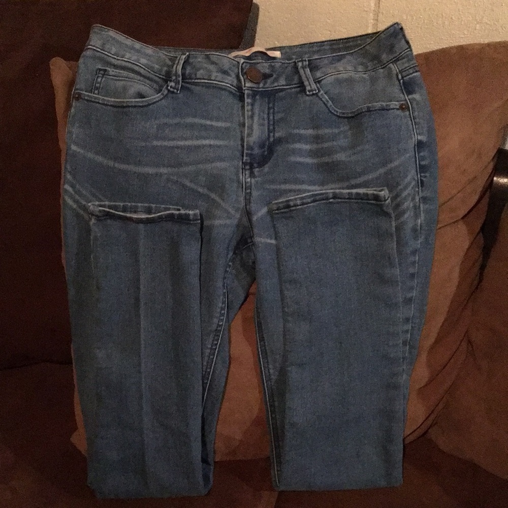 Jeans - Picture 2 of 4